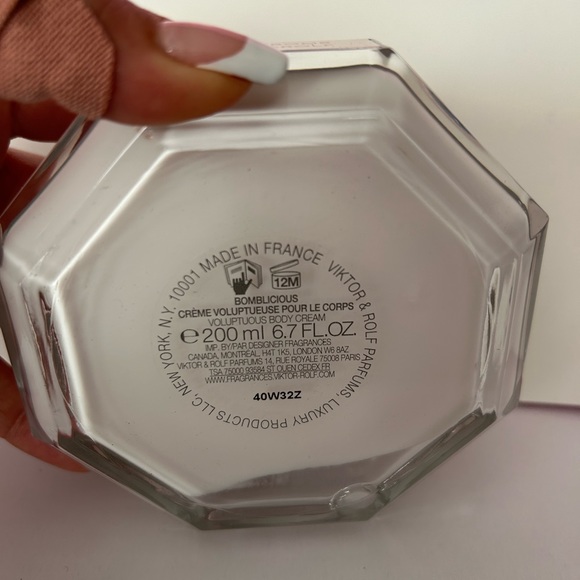 Viktor & Rolf Flowerbomb Voluptuous Body Cream 200 ML NWB - Picture 4 of 6
